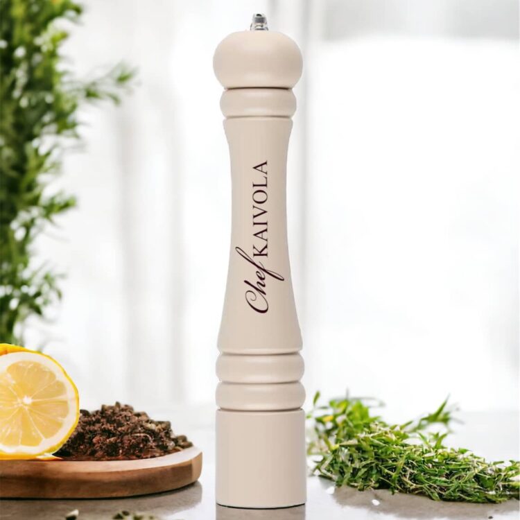 Maustemylly nimellä tai logolla