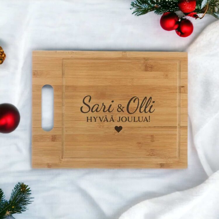 Leikkuulauta kaiverruksella, joululahja kokkaajalle