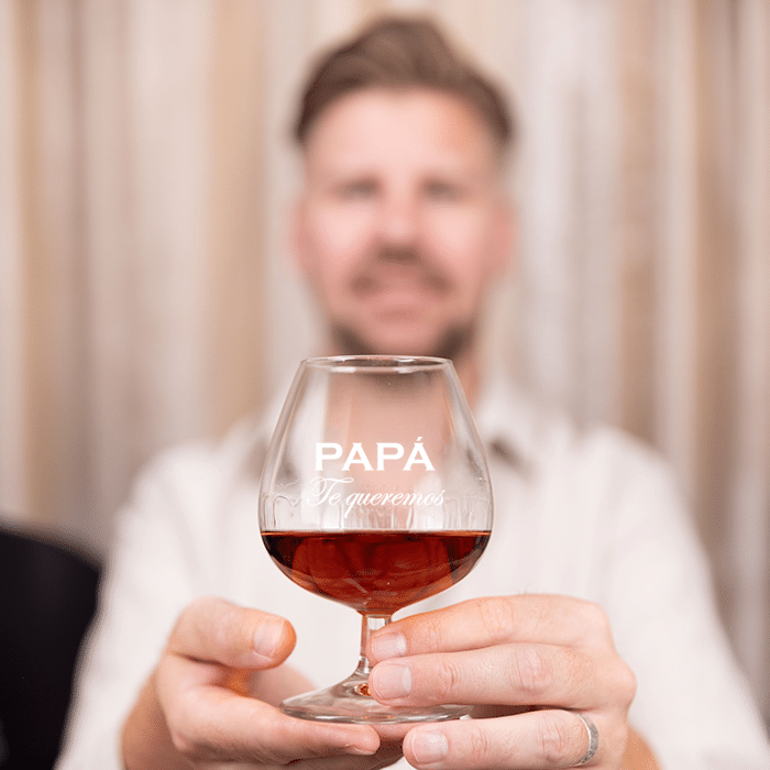 Copa de coñac grabada para papá - Imagen 2